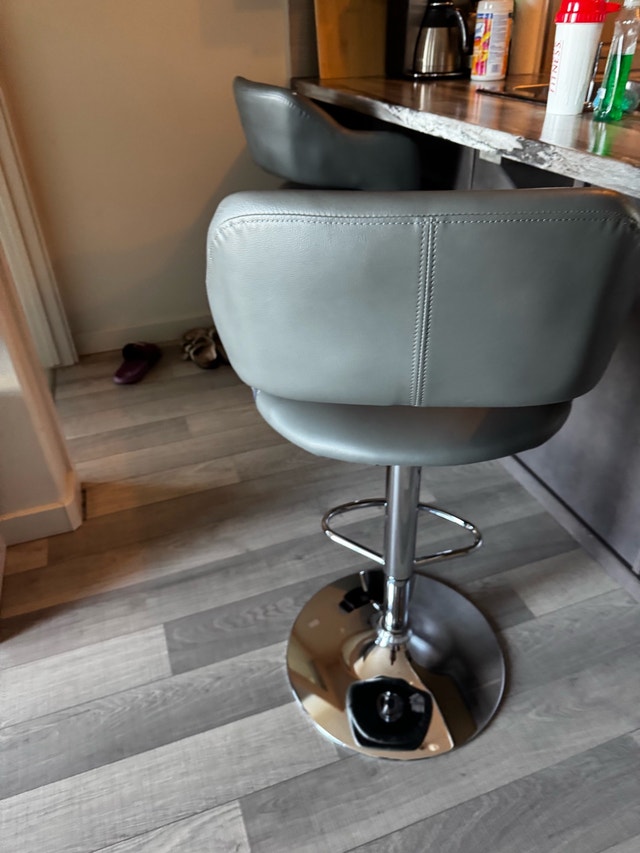 Bar Stool - photo 3
