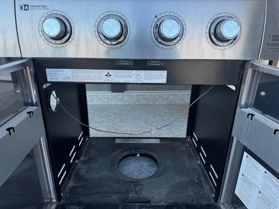 Master Chef Elite 4 Burner Gas Grill w Side Burner - photo 3