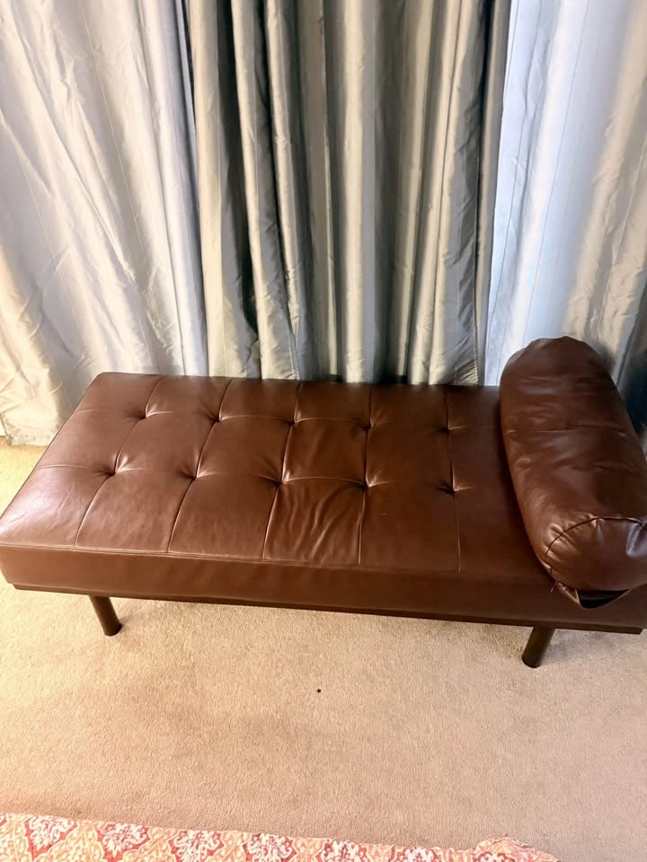 Brown leather couch - photo 2