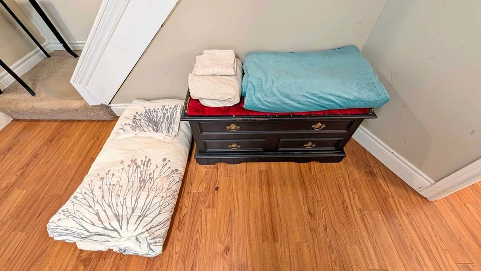 Queen bedding and bed set