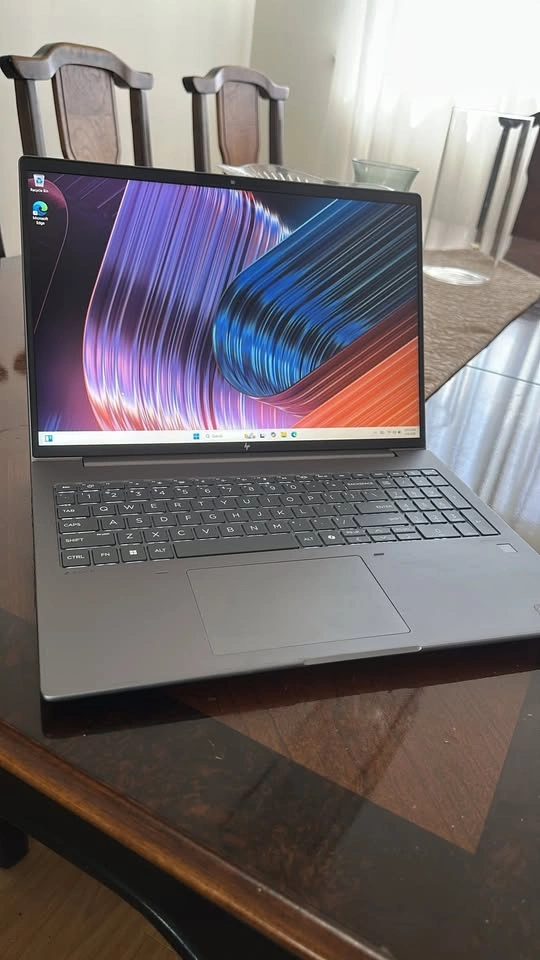 HP ZBook Power 16" Mobile Workstation | 64GB RAM | RTX 2000 Ada - photo 4