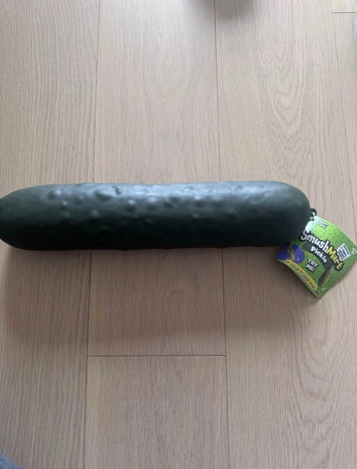 Crazy Fun SmushMart Pickle Jumbo Squishy Sensory Toy - photo 2