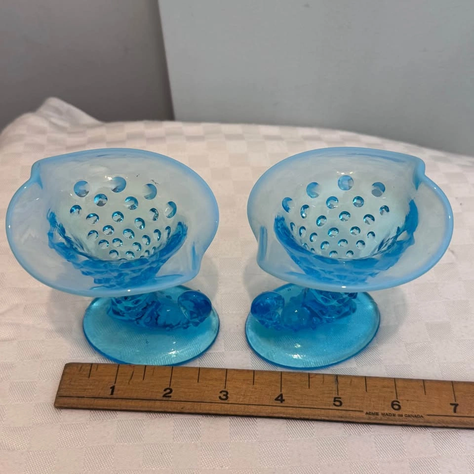 Vintage pair of turquoise hob nail bud vases - photo 5