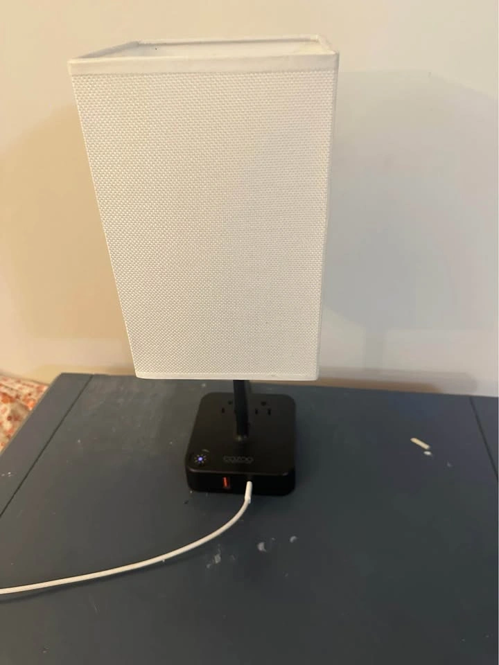 Portable lamp with power outlets and USB/USB-C - photo 2