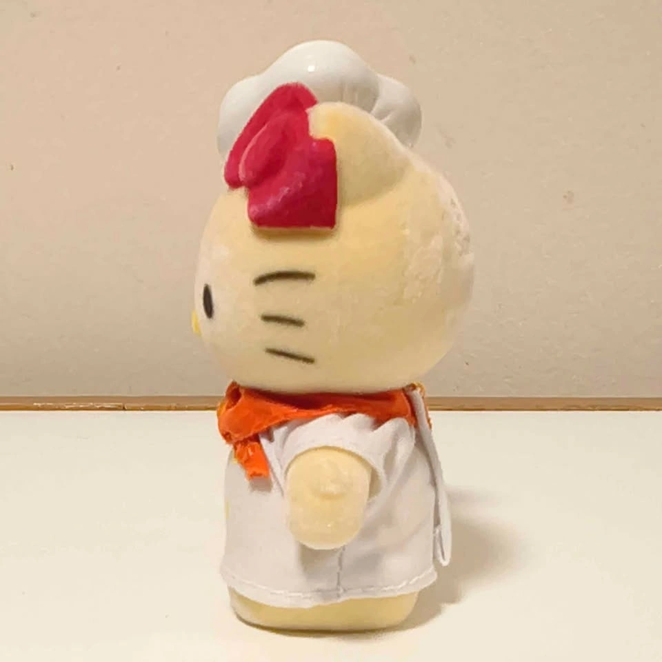 2000 Hello Kitty McDonald's Chef Keychain with Hamburger - photo 4