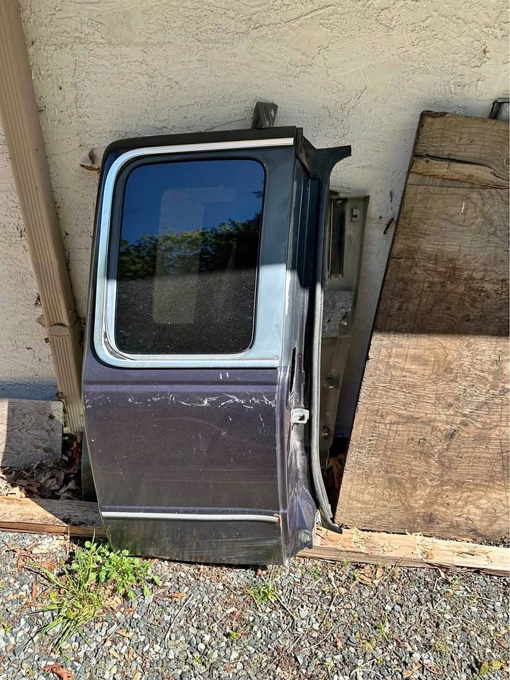 Passenger side rear cab door Ford ranger 2004