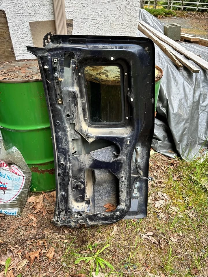 Passenger side rear cab door Ford ranger 2004 - photo 2