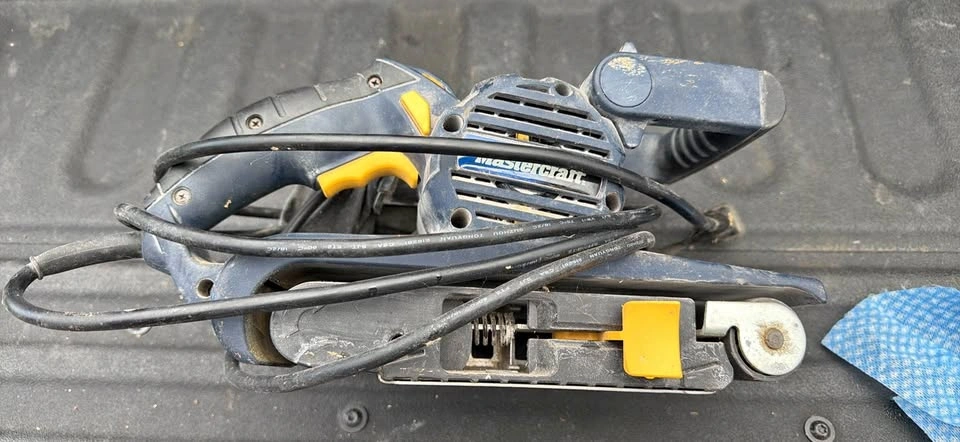 Master craft belt sander