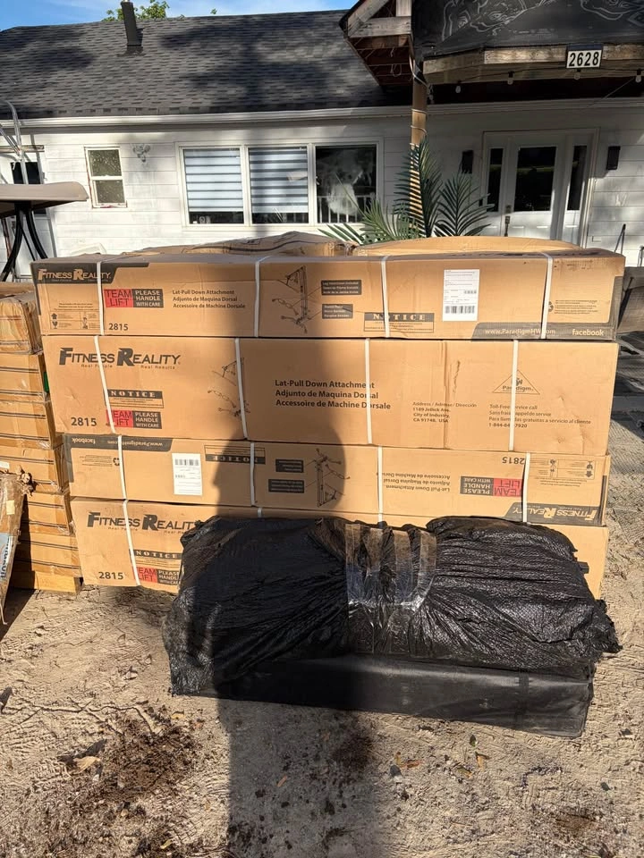 Skid Sale / Yard Sale - photo 2