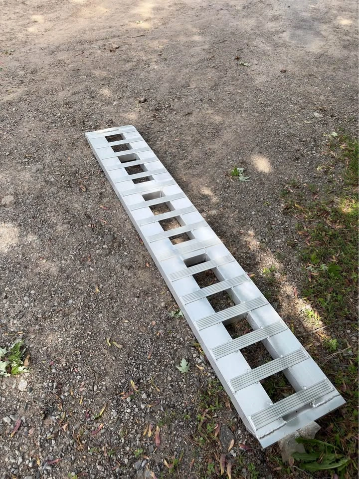Vevor 94x15 Loading Ramp 6000lbs - photo 2