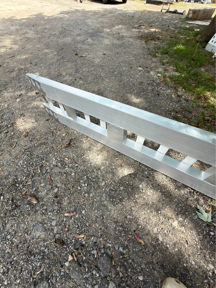 Vevor 94x15 Loading Ramp 6000lbs - photo 3