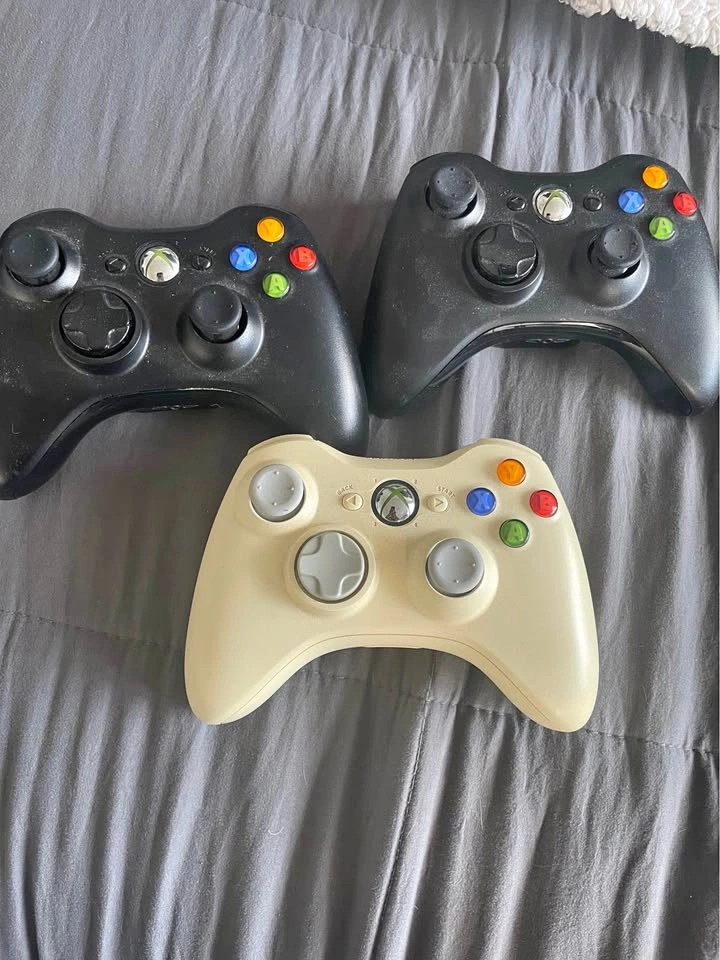 Xbox 360 controllers