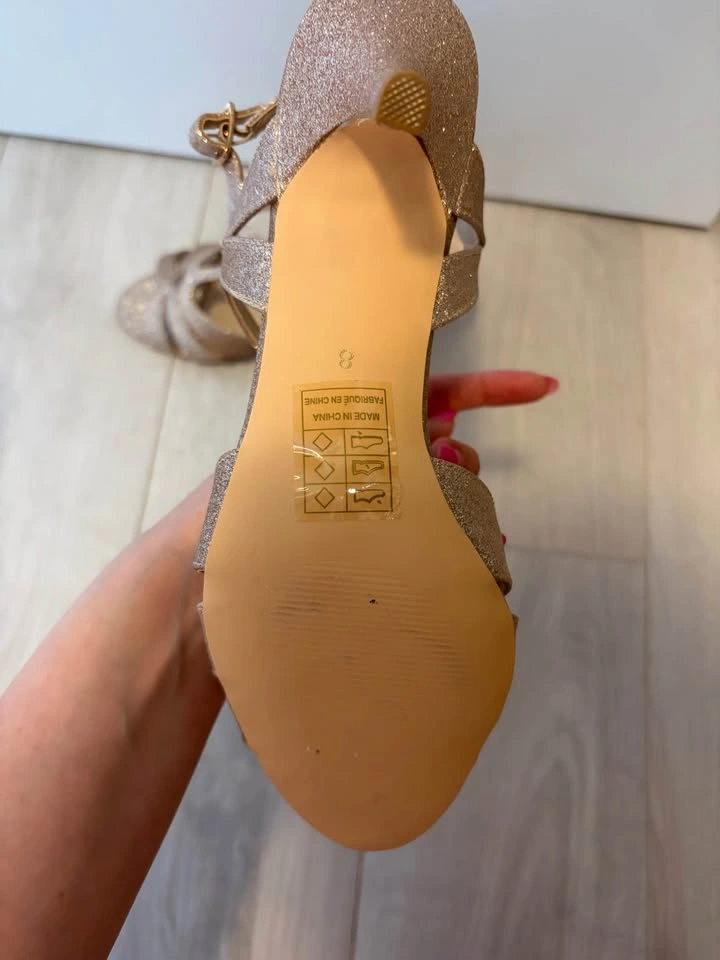 Le Château Rose Gold Glitter Heels – Size 8 - photo 2