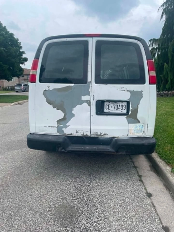 2009 Chevrolet Express Cargo Van 1500 - photo 4