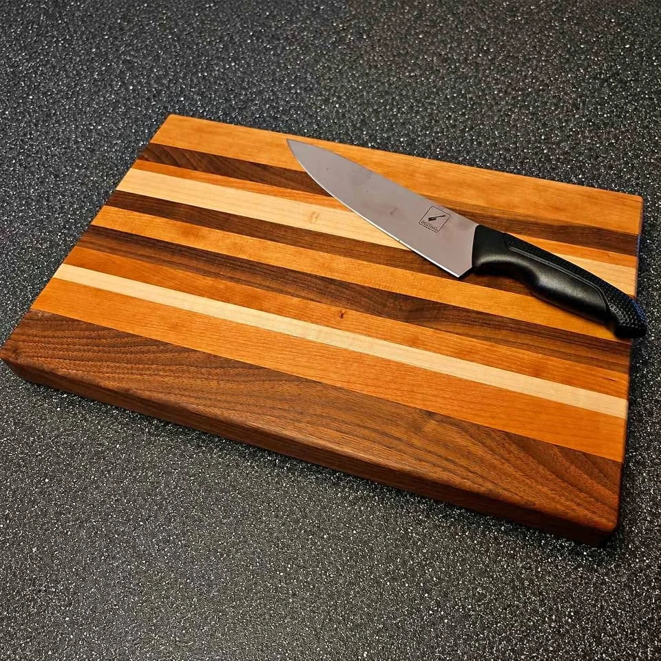 Handmade 10"x16"x1 1/4 inch hardwood cutting board