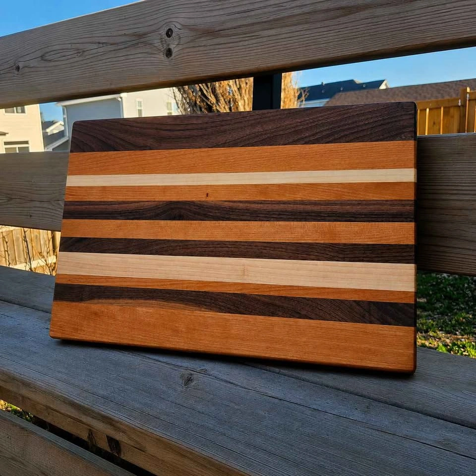 Handmade 10"x16"x1 1/4 inch hardwood cutting board - photo 2