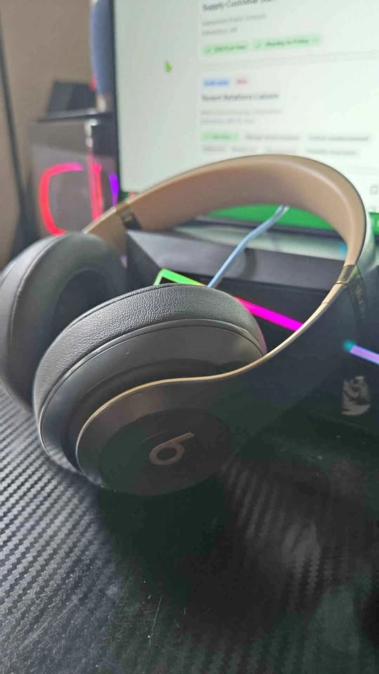 BEATS BY DRE STUDIO 3 WIRELESS!