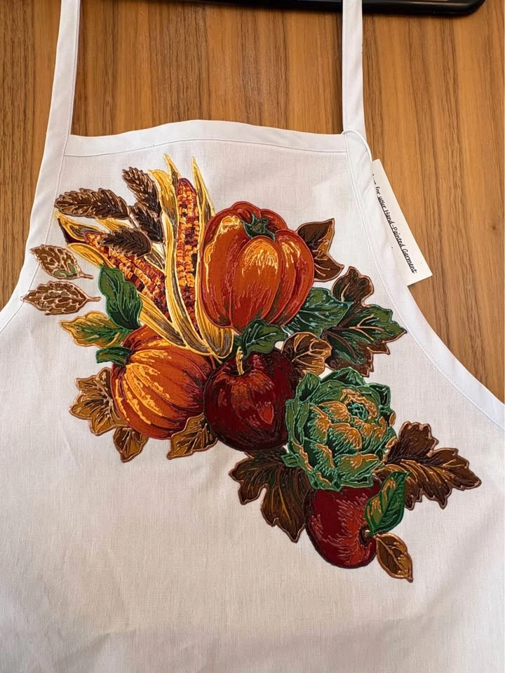 White Harvest Apron - Hand-Painted Style - photo 2