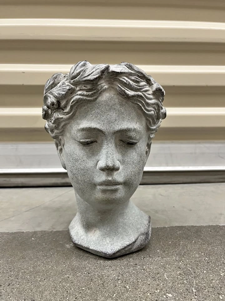 Queen Head Decorative Flower Vase / Planter