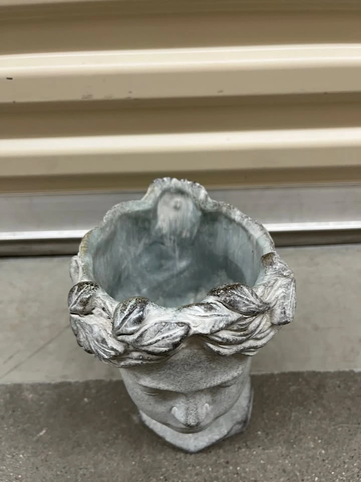 Queen Head Decorative Flower Vase / Planter - photo 4
