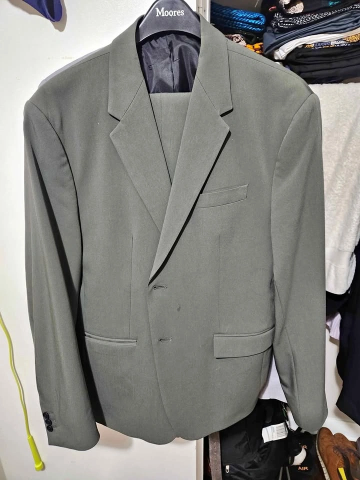 Men's suit (Zara) Negotiable