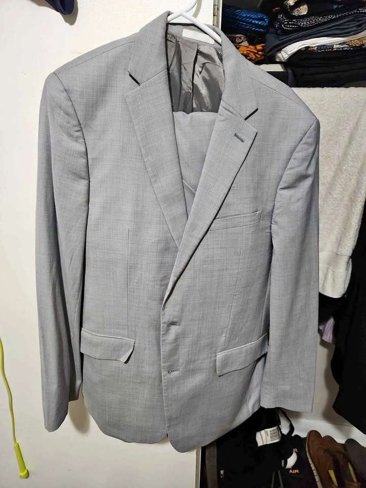 Men's suit (Calvin Klein) Negotiable