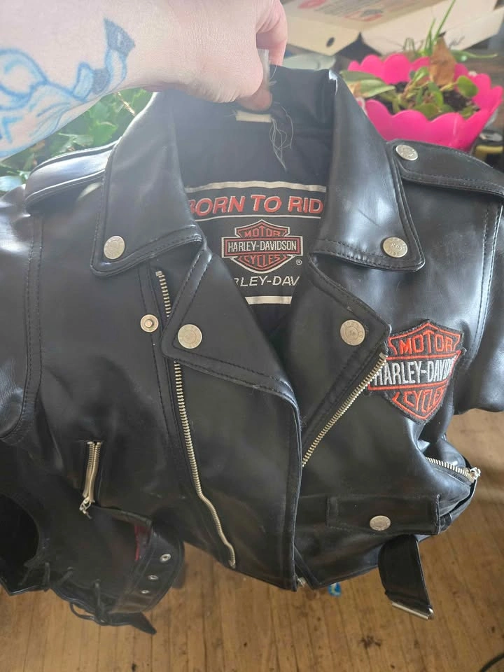Harley-Davidson Black Leather child's jacket. - photo 2