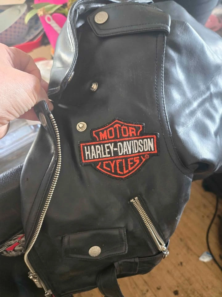 Harley-Davidson Black Leather child's jacket. - photo 4