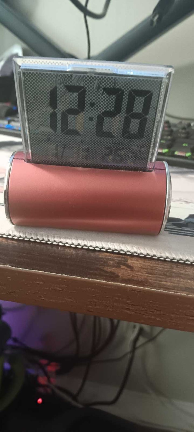 Digital Alarm Clock - photo 3