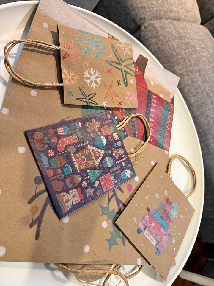 🎁 Holiday Gift Wrap Bundle – Only $30 for