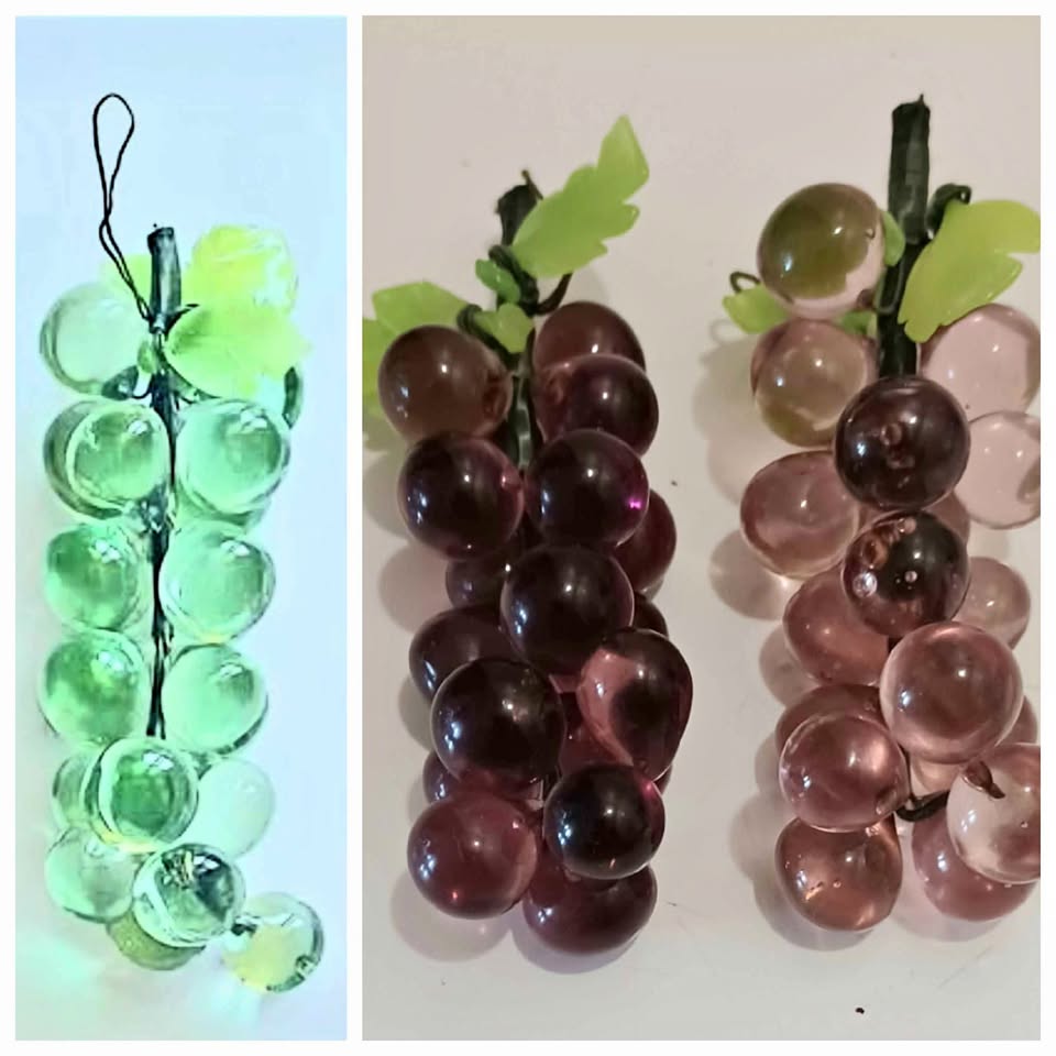 Vtg Jade & Glass Grapes Cluster