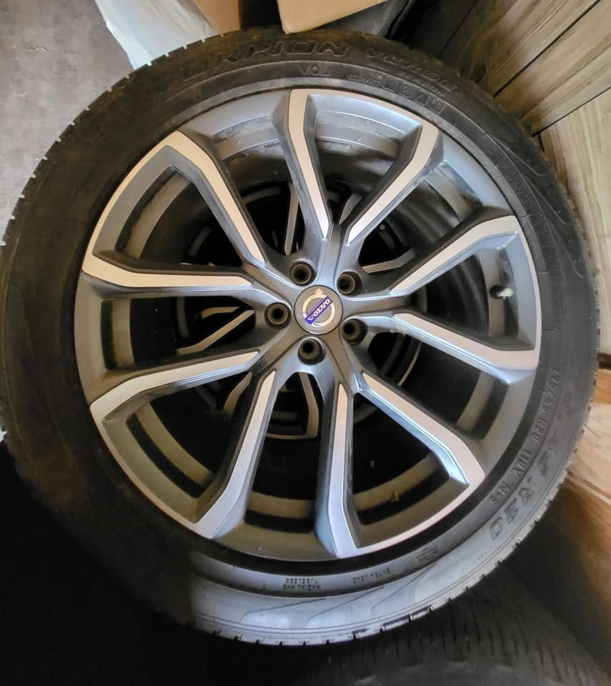 Volvo XC90 rims on 275 45 20 pirelli tires - photo 2