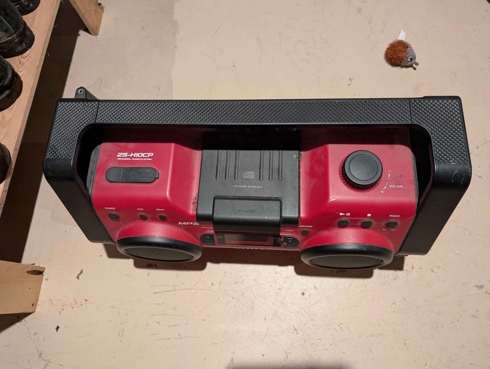 Sony outside speaker - photo 2