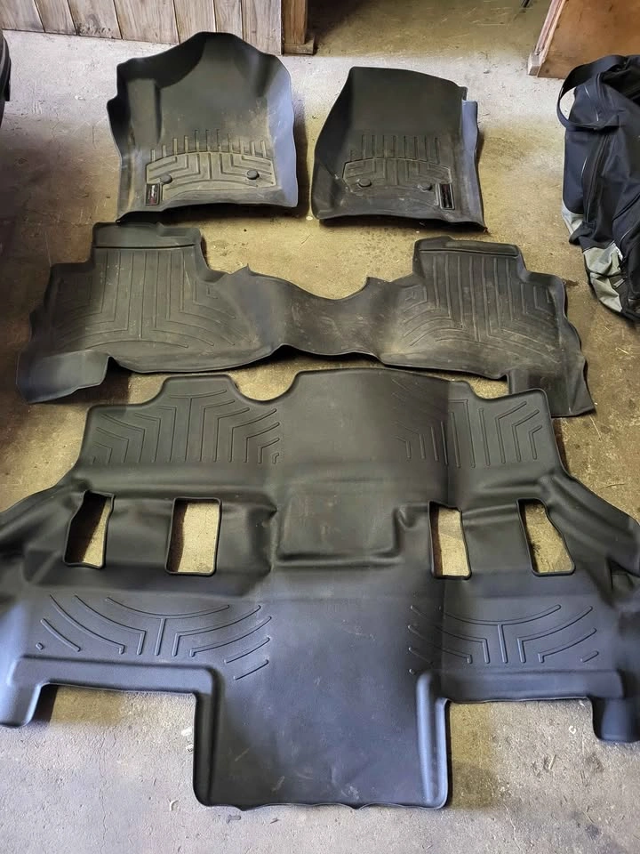 GMC SUV WeatherTech Floor Mats (2015-2020) - photo 2