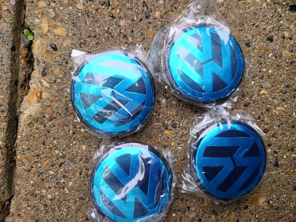 2004-2010 Volkswagen Touareg Center caps