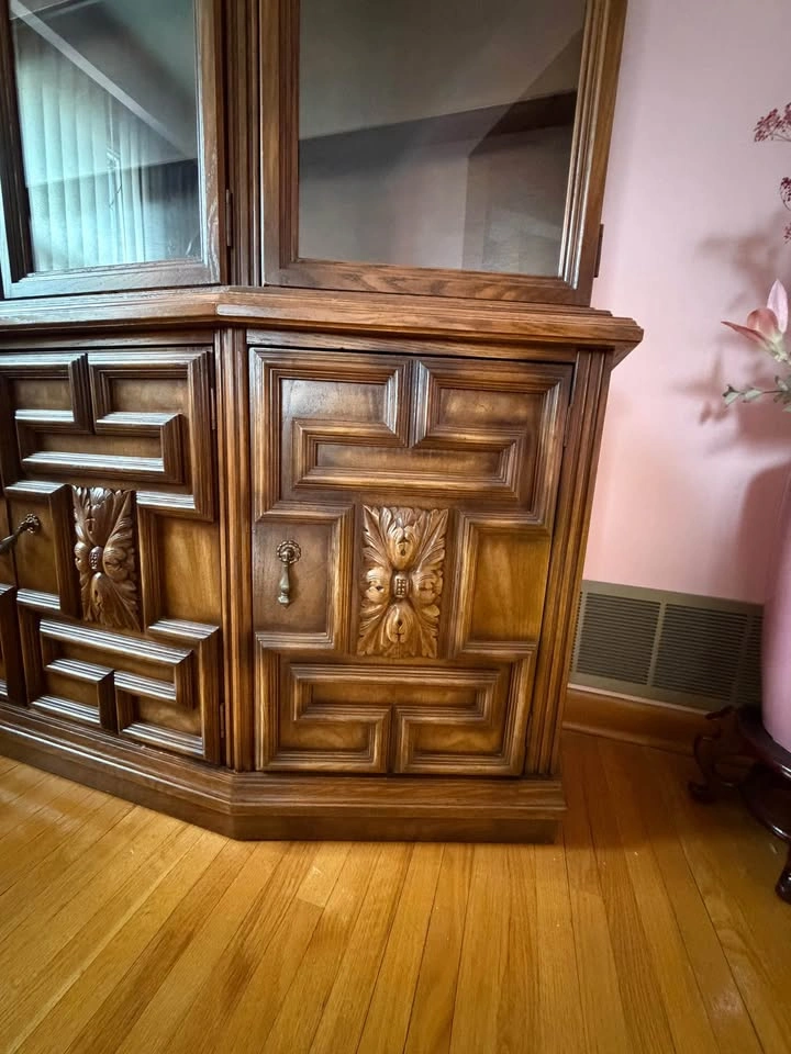 Vintage 1970s Lighted China Cabinet & 6 Matching Chairs - photo 4