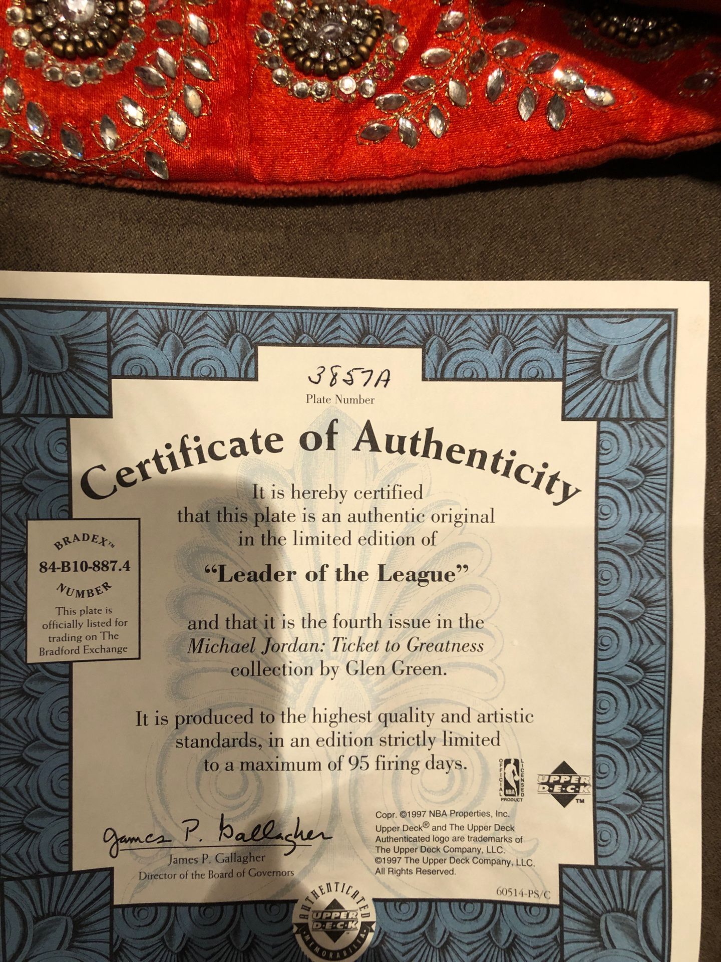Michael Jordan leader of the league collectible plate - photo 2