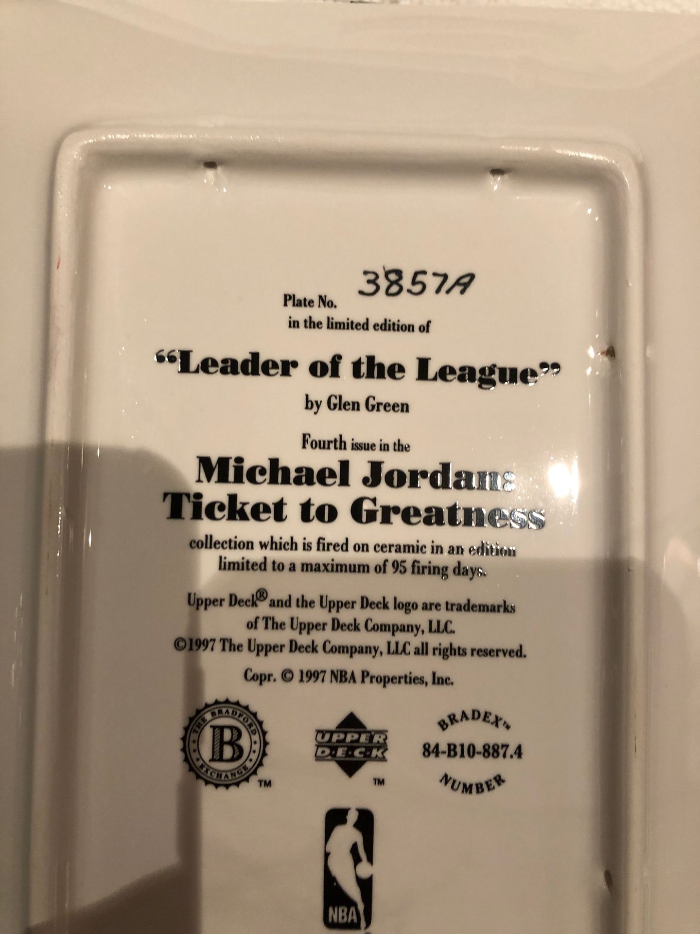 Michael Jordan leader of the league collectible plate - photo 4