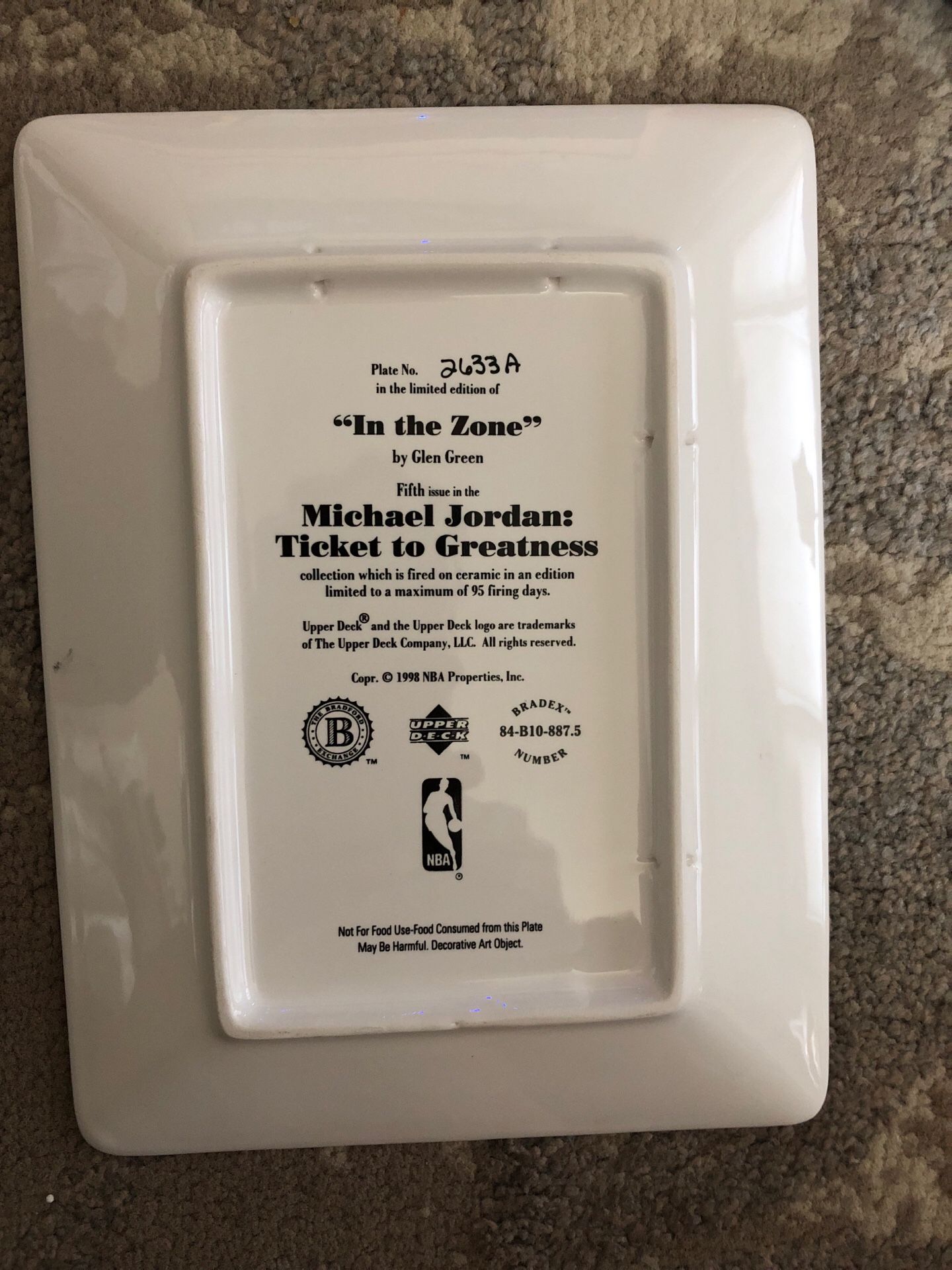 Michael Jordan in the zone collectible plate - photo 2