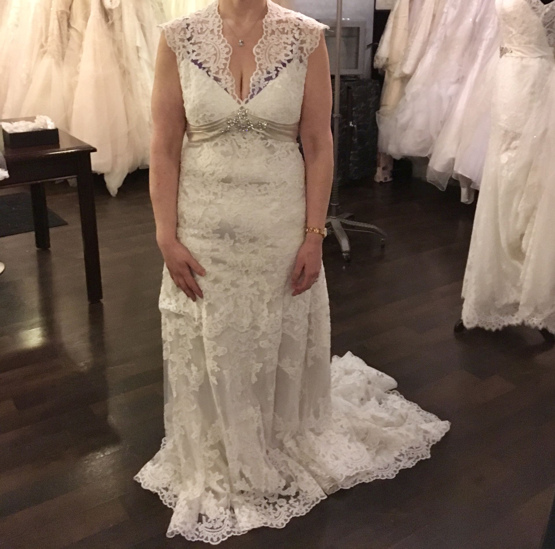 Lace wedding dress never worn never altered