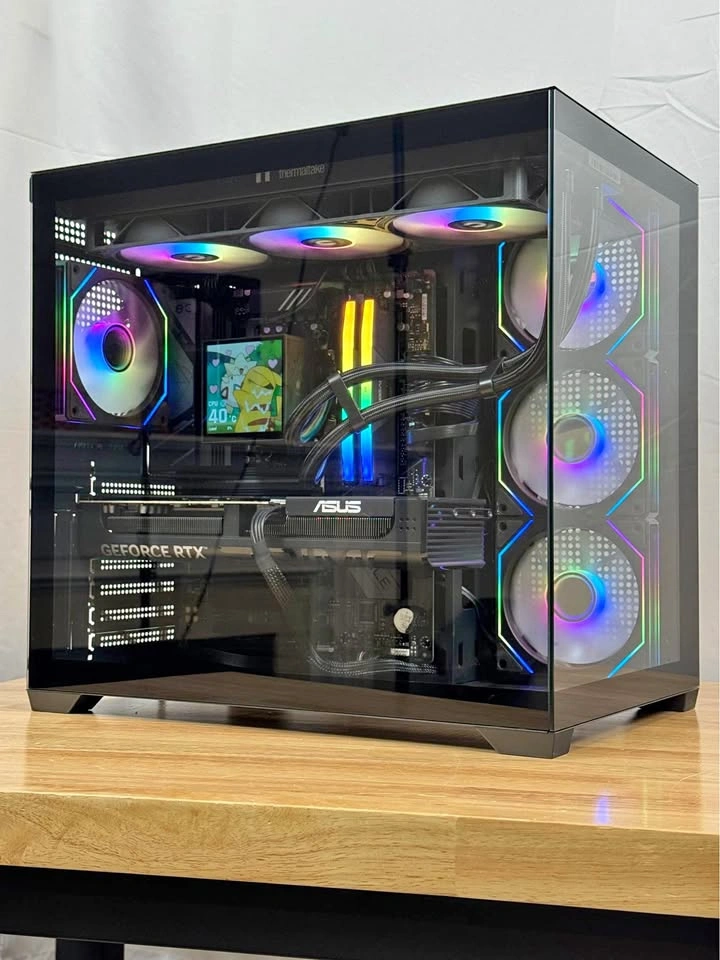Ryzen 7 7800x3D | RTX 5070 | 32GB DDR5 RAM | 1TB SSD - Gaming PC