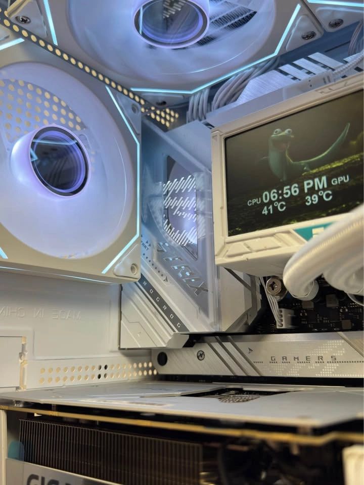 i9-14900K | RTX 5070 Ti | 32GB DDR5 | 2TB SSD - White Gaming PC - photo 4