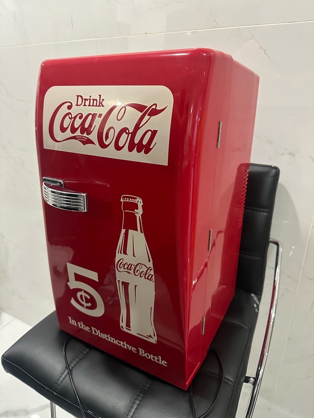 Coca Cola 18 can mini fridge - photo 3