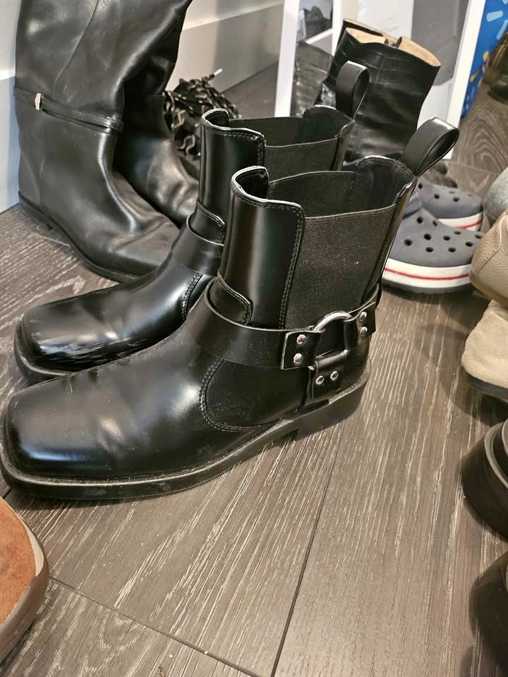 Biker Chelsea Boots