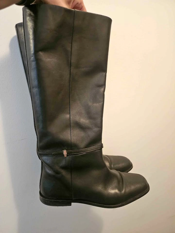 🖤 Leather Riding Boots