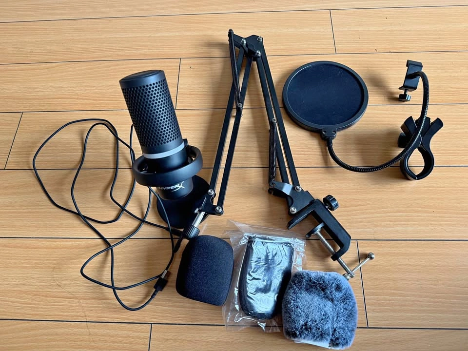 HyperX DuoCast Microphone + Table Mount