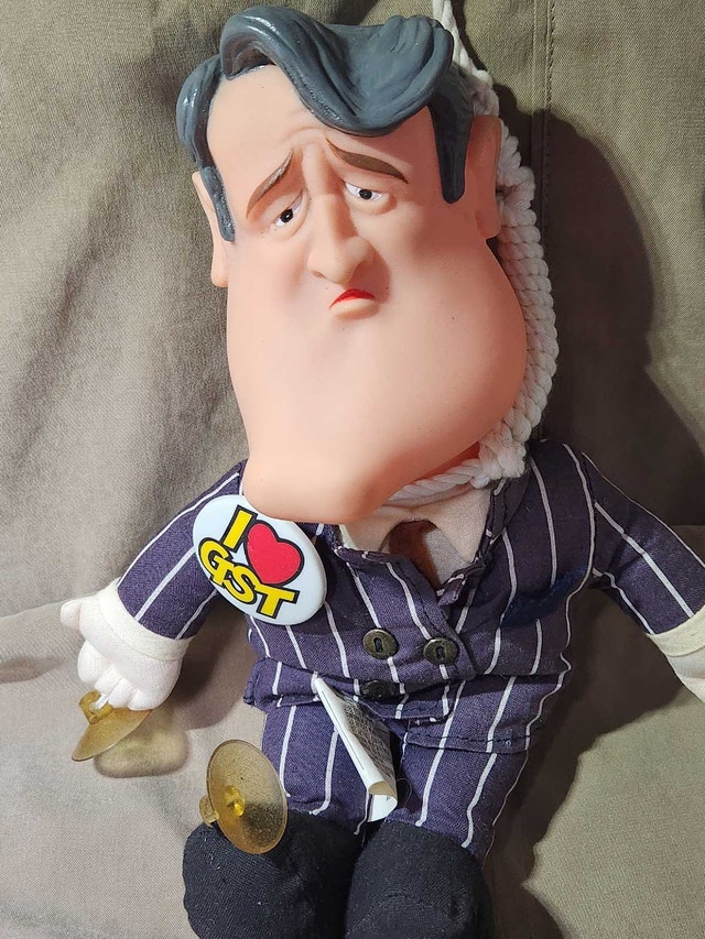 Vintage Brian Mulroney "I Love GST" Hanging Doll (1990) - photo 3