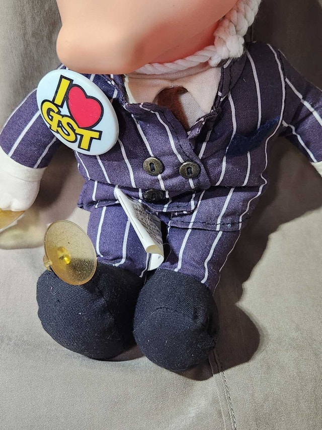 Vintage Brian Mulroney "I Love GST" Hanging Doll (1990) - photo 4