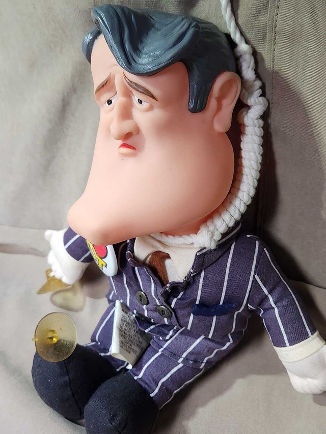 Vintage Brian Mulroney "I Love GST" Hanging Doll (1990) - photo 5