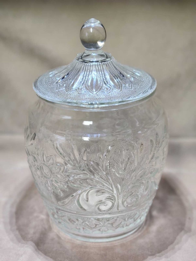 Vintage Anchor Hocking Clear Glass Biscuit/Cookie Jar – 8"